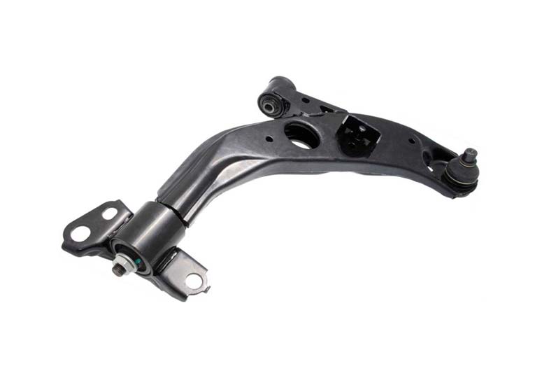 lower control arm in car